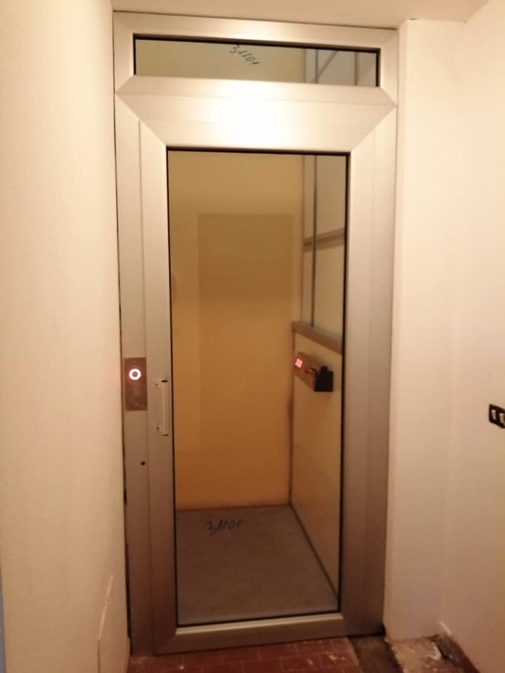 VRealizzazione ascensore domestico per abitazione a Castelguelfo
