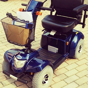Vendita di scooter elettrico per anziani e disabili